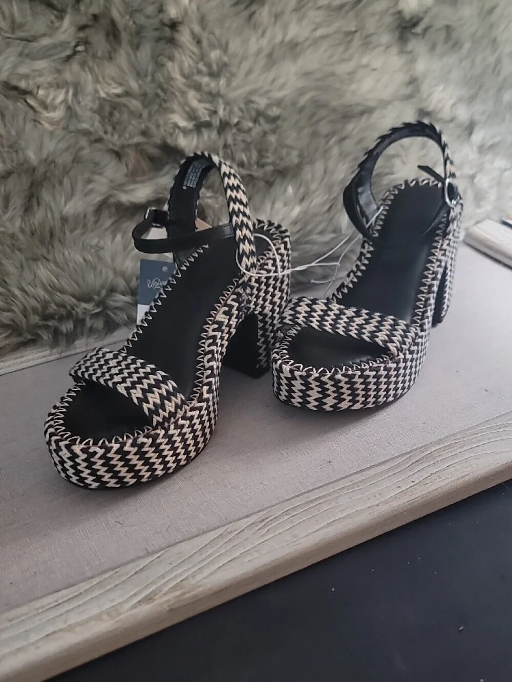 Universal Thread-Target Brand Woven Platform Sandals - Black & Cream